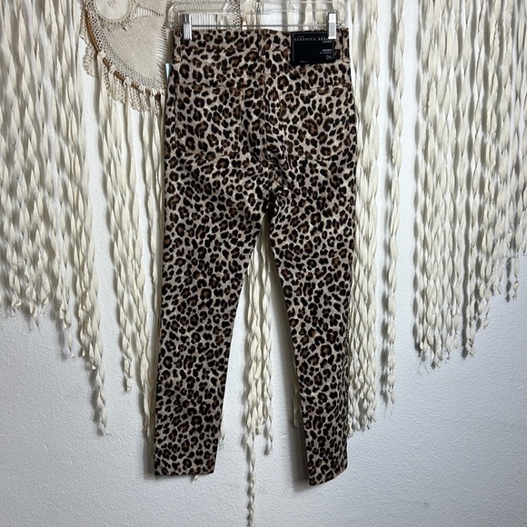 Veronica Beard NWT Debbie 10” Skinny in Leopard size 26 - Picture 11 of 11
